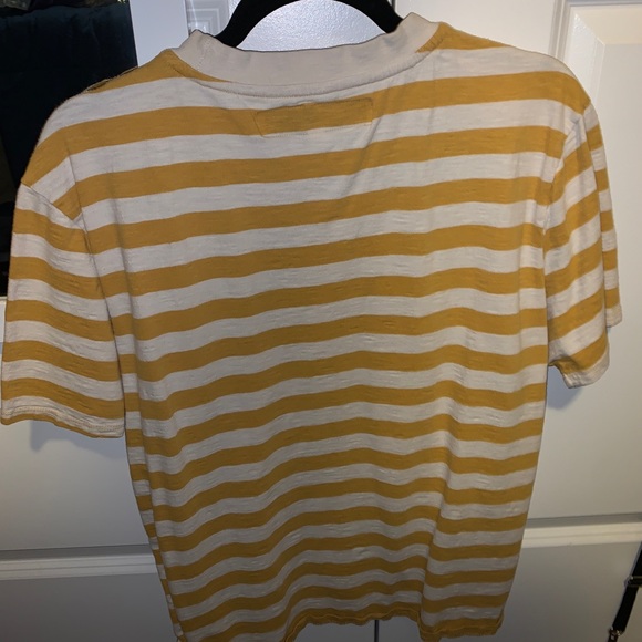Striped Guess Los Angelos Gold Men’s Tshirt - Picture 2 of 3